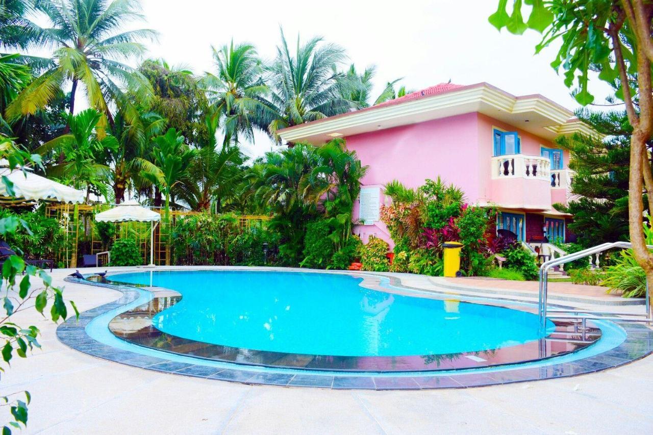 Coconut Grove Beach Resort Colvá Exterior foto